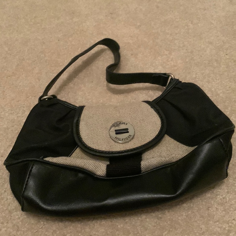 Tommy Hilfiger black leather purse with pink interior